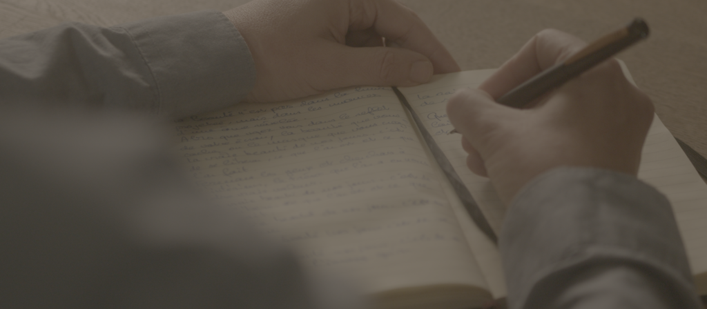 De l'encre à l'écran — plan écriture — avant étalonnage